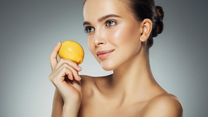 Еда, которая ухудшает цвет лица: секреты красивой кожи