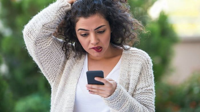 Гаджеты с сенсорными дисплеями провоцируют боли в спине Гаджеты с сенсорными дисплеями провоцируют боли в спине