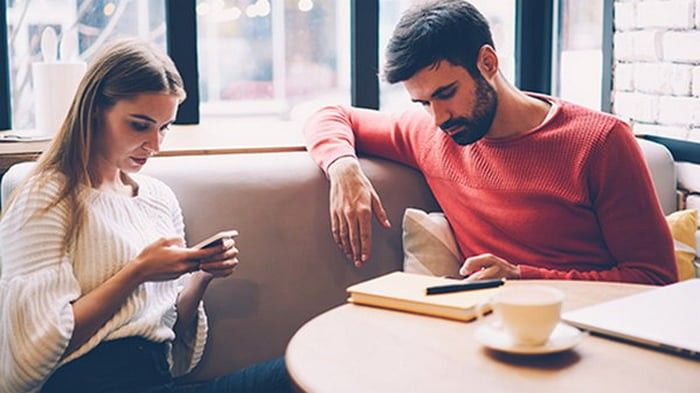 Как социальные сети разрушают отношения Как социальные сети разрушают отношения