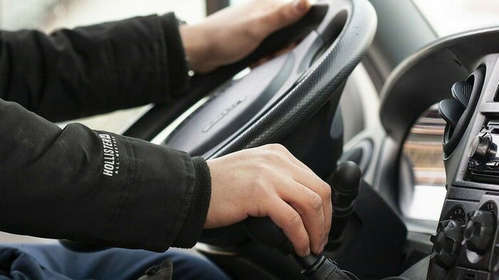 Неприятный запах в автомобиле: причины и как устранить Неприятный запах в автомобиле: причины и как устранить