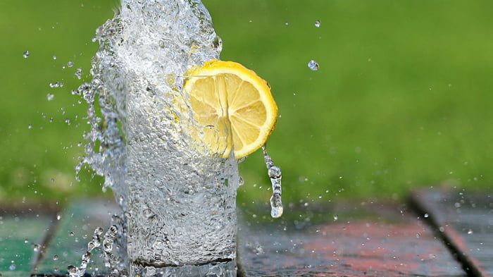 Вредно ли пить воду во время еды? Отвечает диетолог Вредно ли пить воду во время еды? Отвечает диетолог