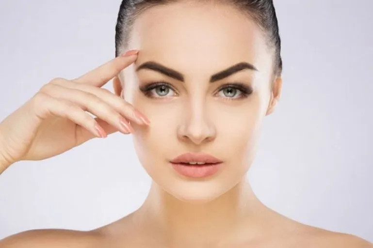 Стоит ли делать татуаж бровей, и какой должна быть их форма Стоит ли делать татуаж бровей, и какой должна быть их форма