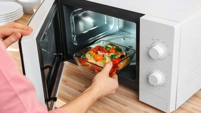 8 ошибок использования микроволновки