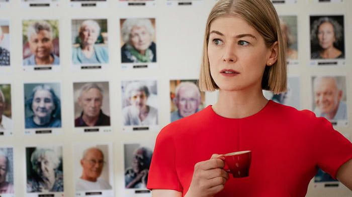 8 фильмов и сериалов о мошенниках и аферистах