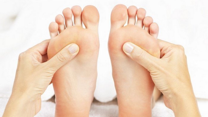 Как работать с точкой здоровья Юн Цюань