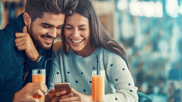 15 приемов флирта, которые действуют на мужчин 15 приемов флирта, которые действуют на мужчин