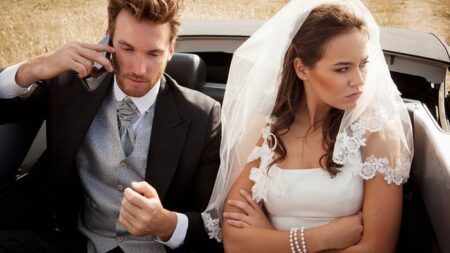 Почему не стоит брать фамилию мужа