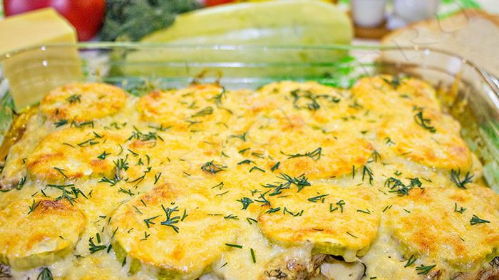 Кабачки с чесноком в духовке