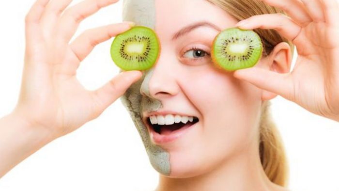 Маска для сияющей кожи из киви и винограда