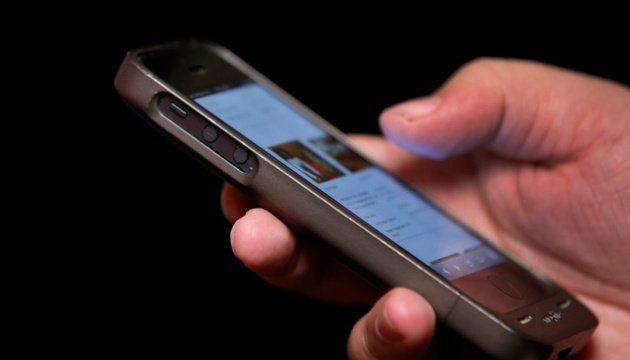 Чому не варто викидати старий смартфон