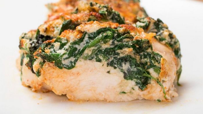 Готовим вкуснейшие куриные грудки со шпинатом Готовим вкуснейшие куриные грудки со шпинатом