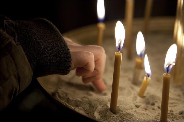 Почему свечи в храме не могут быть бесплатными Почему свечи в храме не могут быть бесплатными