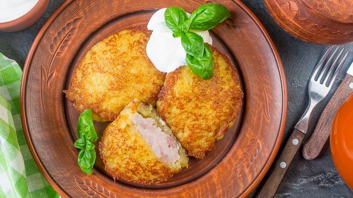 Готовим вкусные драники с курицей