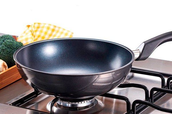 Что делать, если сковорода начала пригорать Что делать, если сковорода начала пригорать