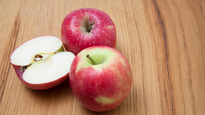 Польза яблочных косточек и сколько их можно съедать