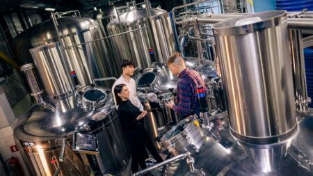 Подарок парню на 14 февраля: топ 5 универсальных вариантов