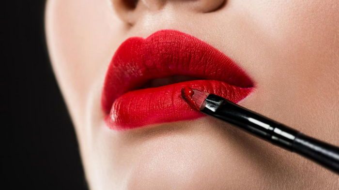 Названы главные тренды макияжа 2023 года Названы главные тренды макияжа 2023 года