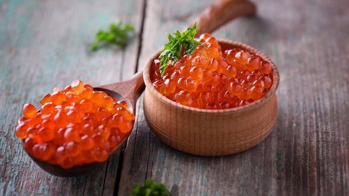 Как выбрать вкусную и натуральную красную икру