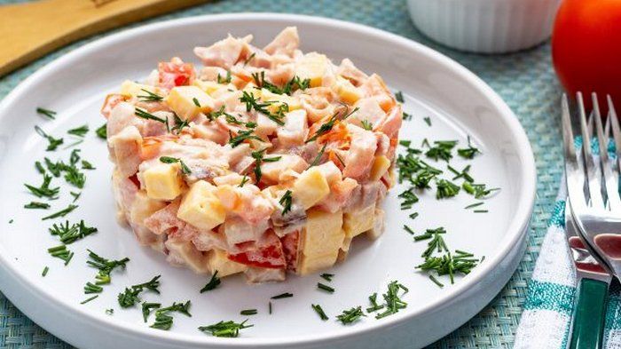 Рецепт салата с копченой курицей