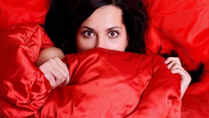 Женская измена: 5 признаков того, что девушка пошла налево