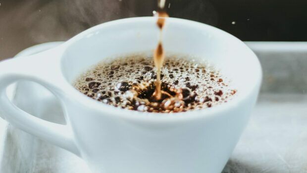 Як вивести плями від кави на дивані Як вивести плями від кави на дивані