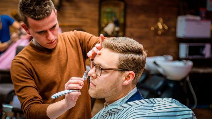 Чи можливо стати барбером з нуля: як офлайн курси з практикою допоможуть та кому варто стати барбером