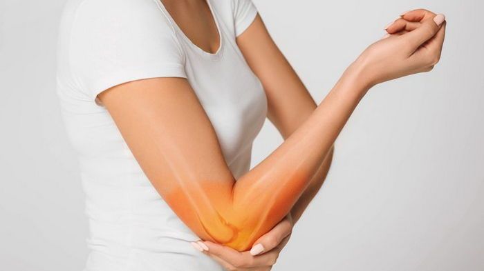 Почему перед дождем ноют кости и суставы