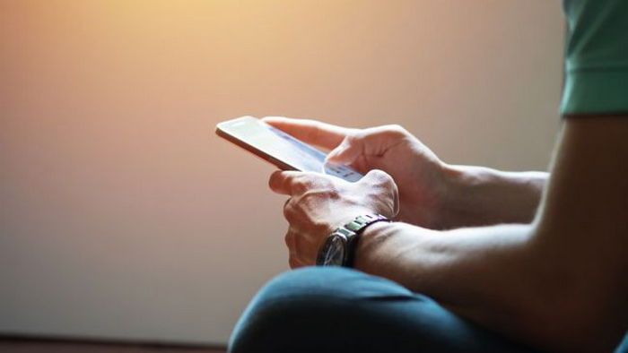 Что поможет сэкономить заряд батареи на телефоне