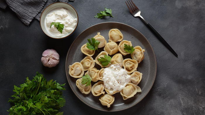 Почему пельмени слипаются: секреты правильной варки Почему пельмени слипаются: секреты правильной варки