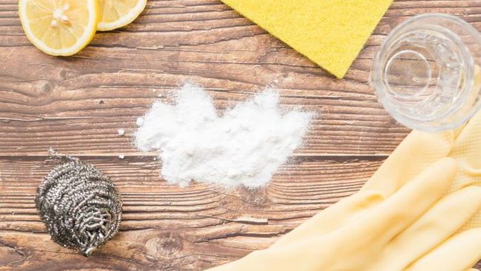 6 вещей, которые нельзя чистить содой, чтобы не повредить их