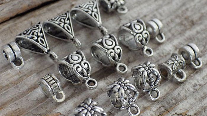 Бейлы для бижутерии: искусство соединения стиля и функциональности Бейлы для бижутерии: искусство соединения стиля и функциональности