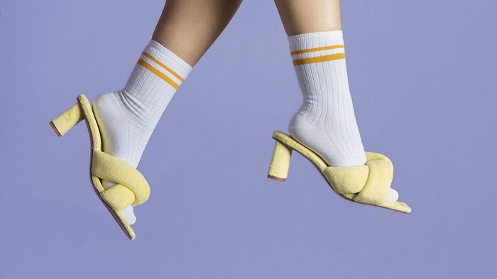 Как выглядит модный аксессуар осени 2023: он есть в каждом шкафу Как выглядит модный аксессуар осени 2023: он есть в каждом шкафу