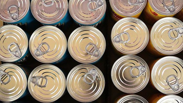 Как выбрать безопасные мясные консервы в магазине, чтобы не отравиться Как выбрать безопасные мясные консервы в магазине, чтобы не отравиться