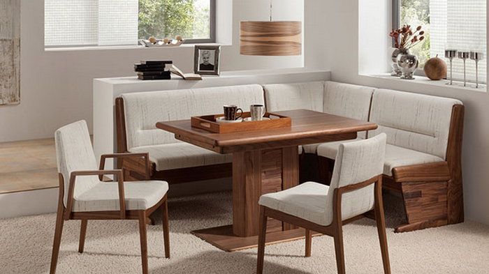 Кухонні куточки зі столом — ідеальний вибір для невеликого простору