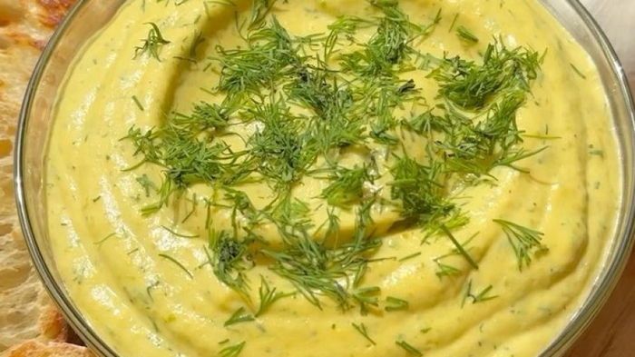 Намазка из кабачков с хрустящими брускеттами: рецепт блюда для отличного завтрака