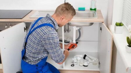 Ведущие сантехники Киева