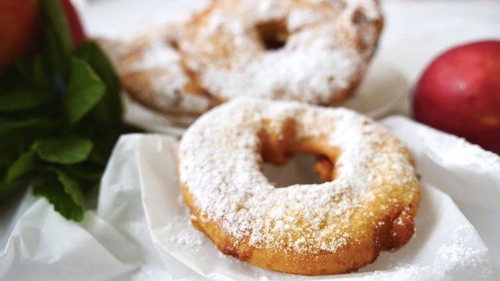 Яблочные пончики: аппетитный рецепт Яблочные пончики: аппетитный рецепт