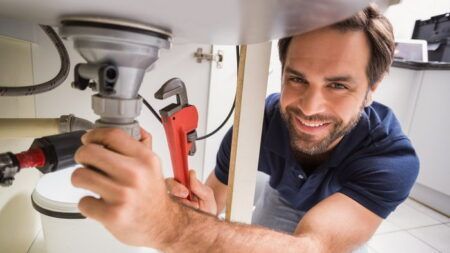 Срочный вызов сантехника в Киеве