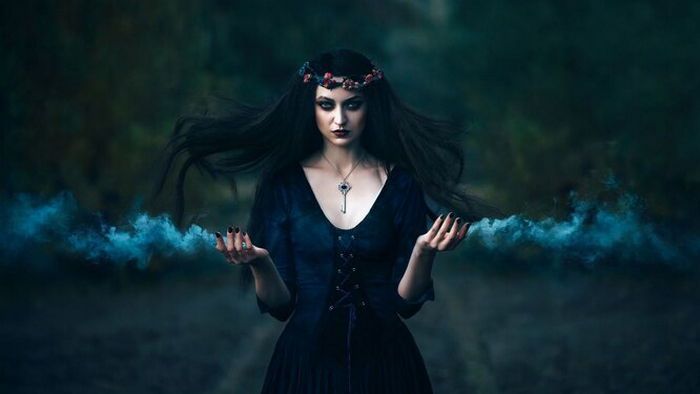 Названы женщины-ведьмы по знаку Зодиака: таких только двое