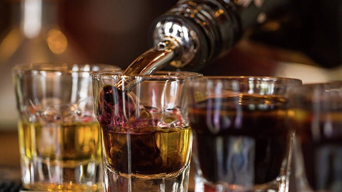 От каких алкогольных напитков самое сильное похмелье От каких алкогольных напитков самое сильное похмелье