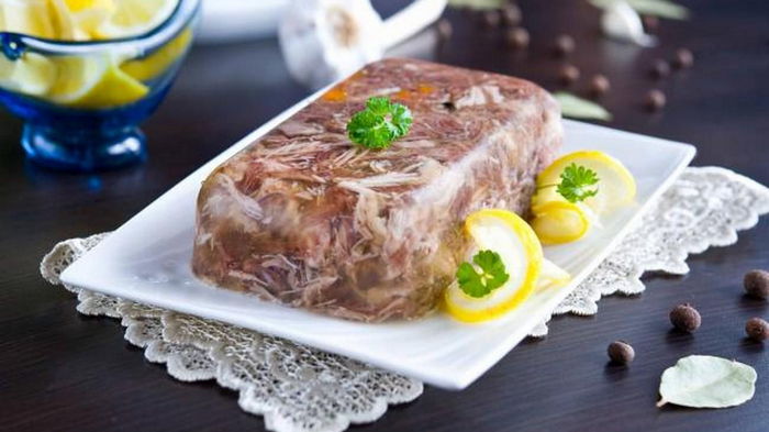 Лайфхак на 5 минут: как сделать холодец прозрачным, если он помутнел Лайфхак на 5 минут: как сделать холодец прозрачным, если он помутнел