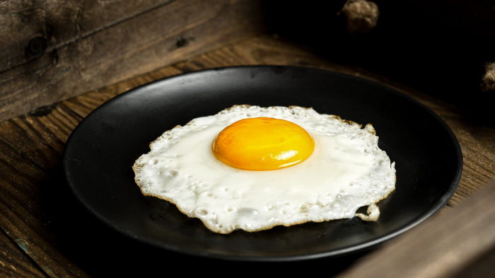 Как приготовить идеальную яичницу без капли масла