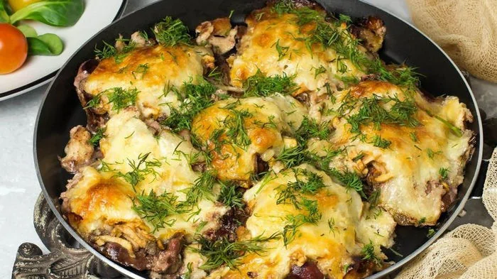 Печень по-французски: рецепт популярного горячего блюда Печень по-французски: рецепт популярного горячего блюда