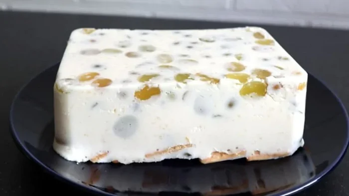 Торт без выпечки из печенья и фруктов: рецепт вкусного десерта Торт без выпечки из печенья и фруктов: рецепт вкусного десерта
