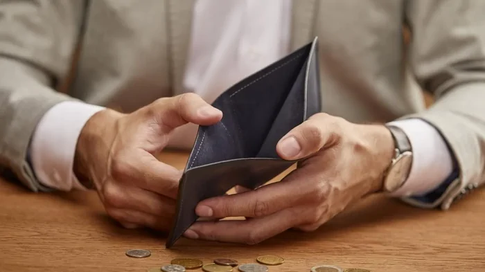 Названы 7 привычек, которые делают вас бедными