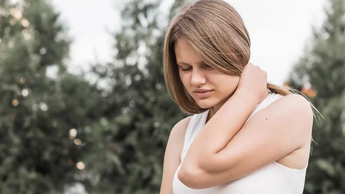 Почему болит все тело? Врачи назвали самые вероятные причины