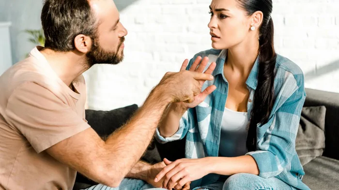 Миллионер назвал большую ошибку, которую совершают пары при управлении финансами Миллионер назвал большую ошибку, которую совершают пары при управлении финансами