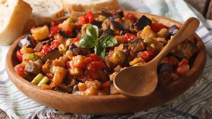 Как приготовить рагу из ранних овощей Как приготовить рагу из ранних овощей