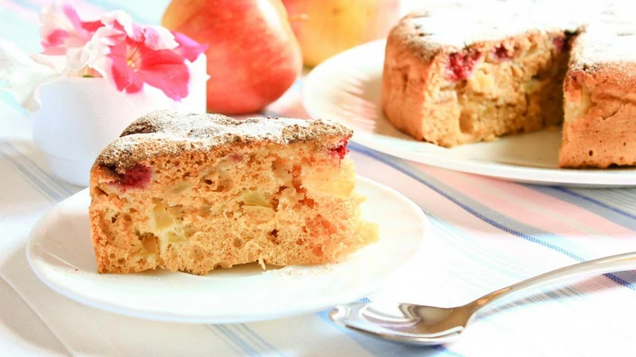 Заливная шарлотка на кефире: видео Заливная шарлотка на кефире: видео