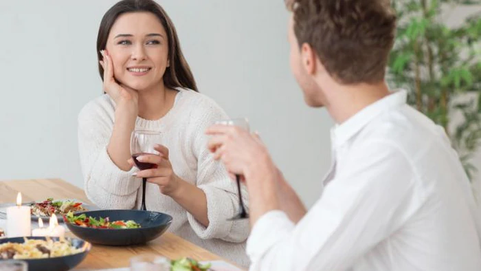 Все часто делают эту ошибку: какие напитки категорически нельзя пить перед едой